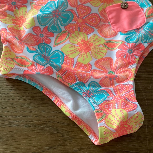 Sunuva flower pattern one piece swimsuit, Girls size 5-6 - Picture 2 of 6